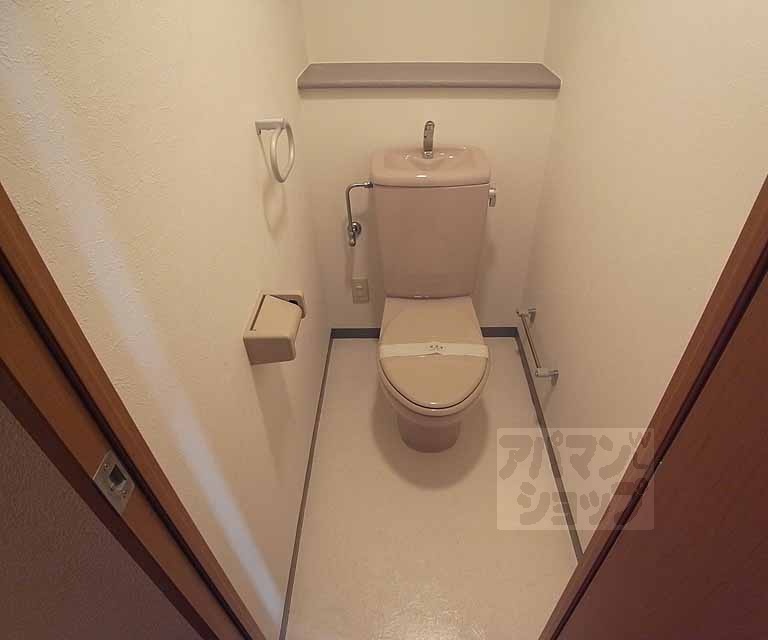 レジディア太秦のトイレ写真