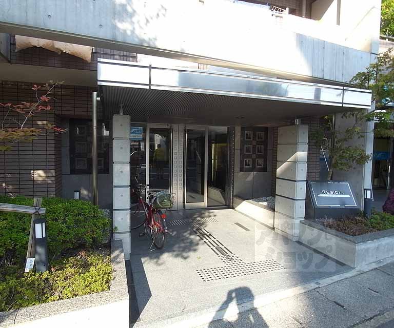 レジディア太秦の外観写真