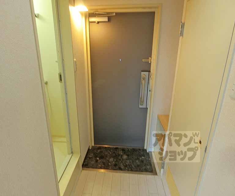 ファーストコート東山三条の玄関写真