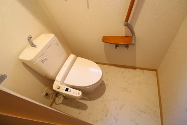 フロントフィールド上穂積のトイレ写真