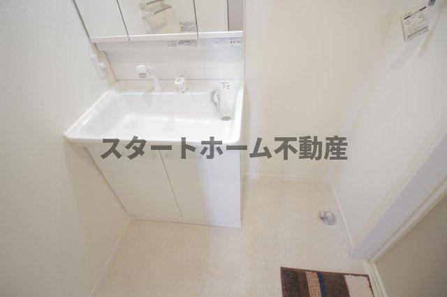 洗面設備　使いやすい洗面所です