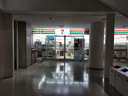 コンビニ　セブンイレブン 東洋大学白山キャンパス店（コンビニ）まで1007m