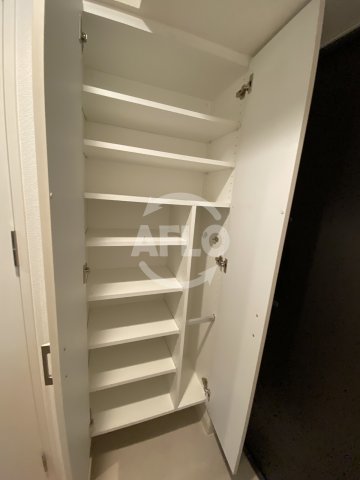 玄関　エスリード天六ラグジェ　下駄箱