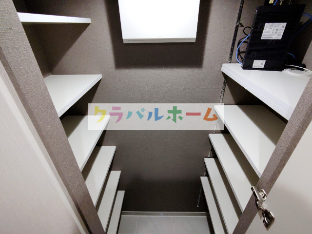 その他設備　シューズインクローク