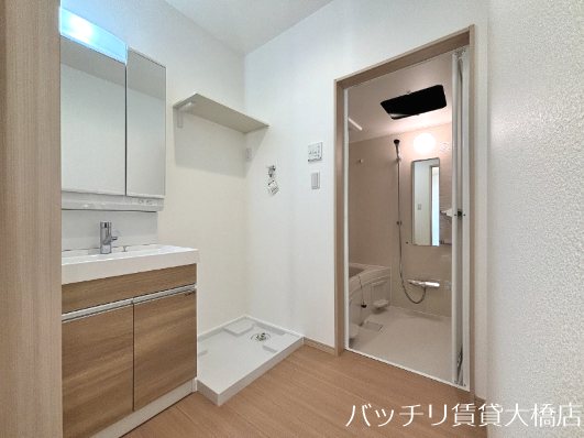 洗面設備　新築物件の為、同型シリーズを参照