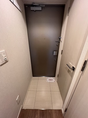 玄関　※別部屋参考写真