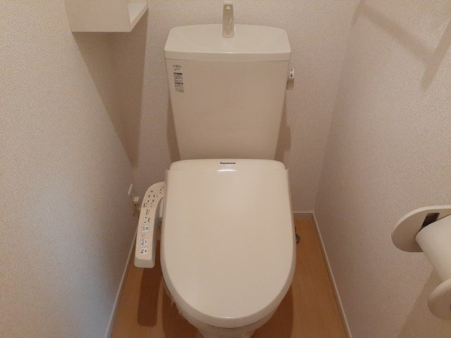トイレ　落ち着いたトイレです
