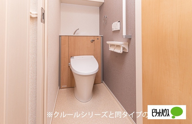 トイレ　同タイプ室内
