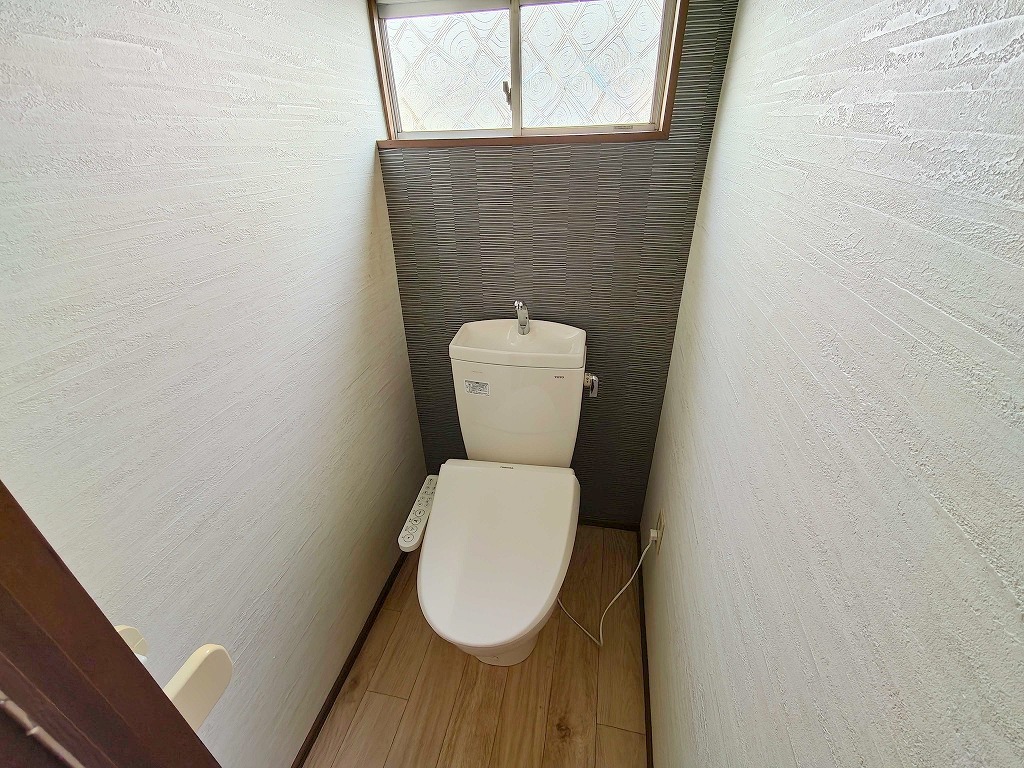 ＪＲ関西本線 久宝寺駅 徒歩15分 2階建 築65年のトイレ写真