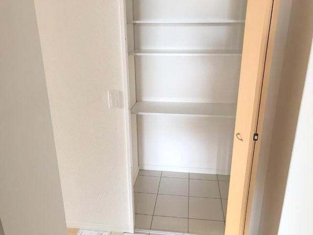 玄関　玄関　シューズBOX