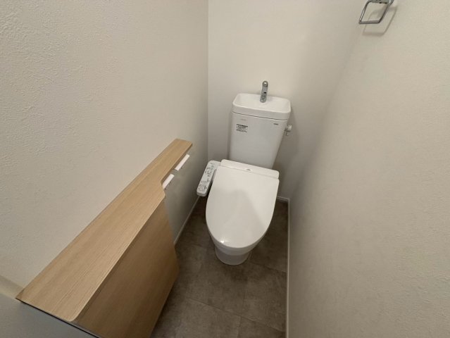 トイレ　芦辺町貸家
