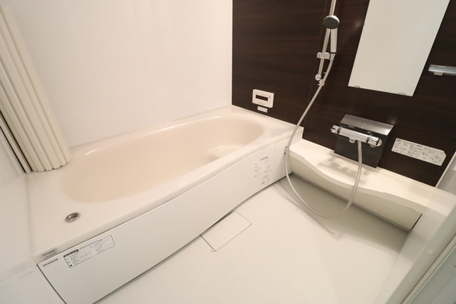 バス・シャワールーム　追い焚き給湯
