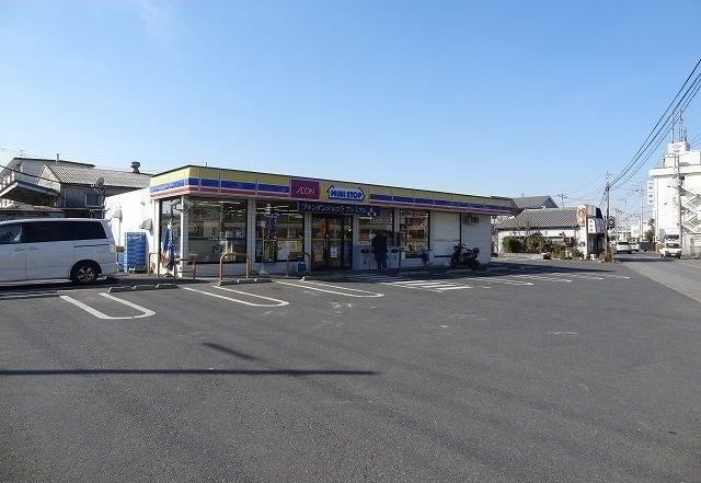 コンビニ　ミニストップ八潮木曽根店（コンビニ）まで750m