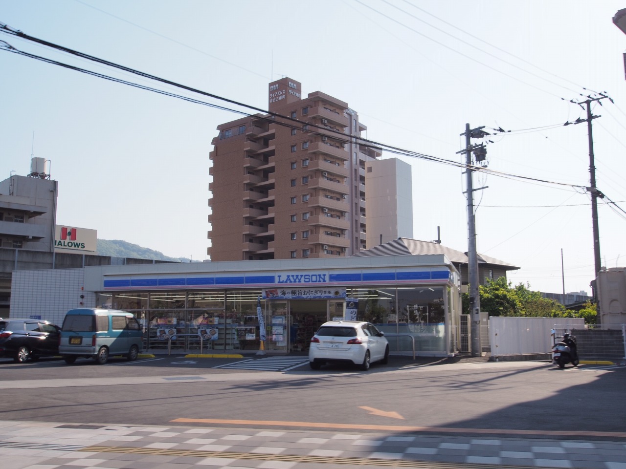 コンビニ　ローソン徳島北佐古一番町店（コンビニ）まで311m