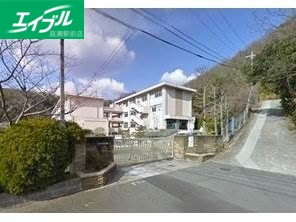 小学校　岡山市立津島小学校（小学校）まで1459m