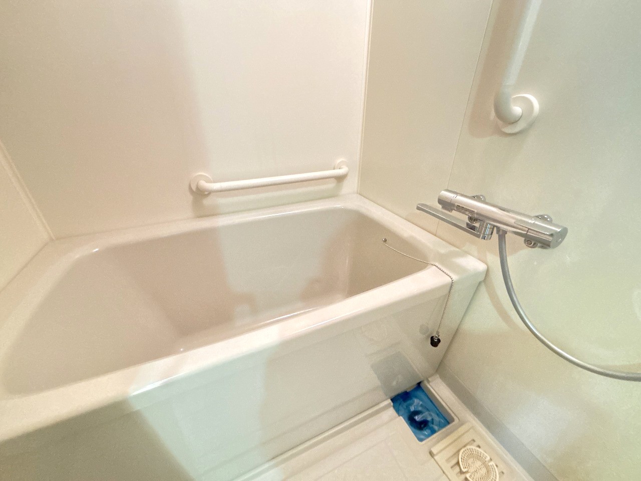 バス・シャワールーム　※別部屋参考写真