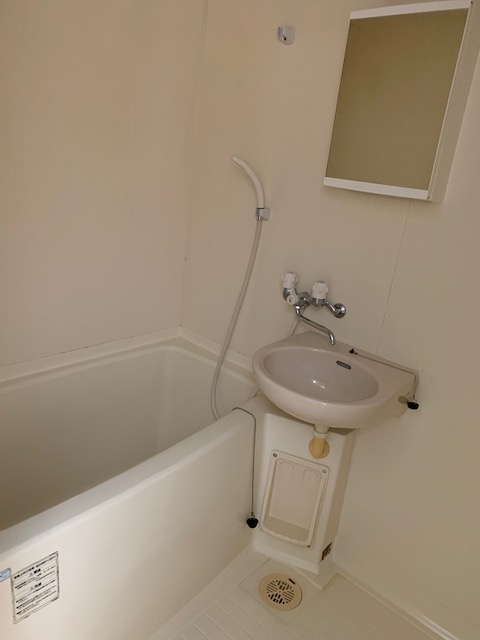 バス・シャワールーム　きれいなお風呂です