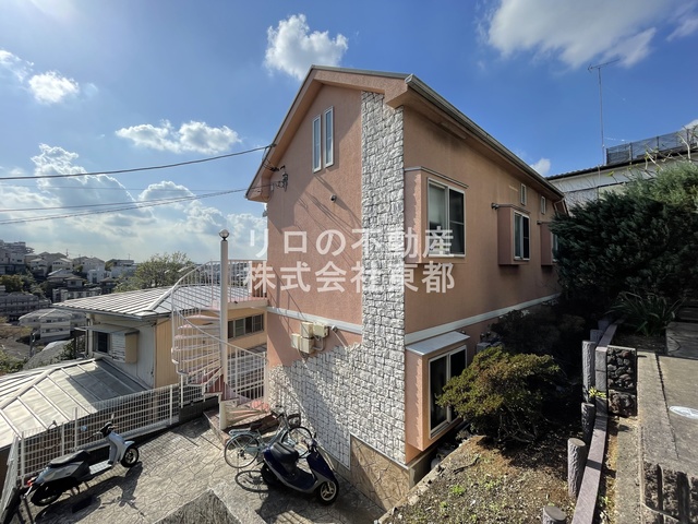 建物外観　小田急線百合ヶ丘駅から徒歩１０分◎