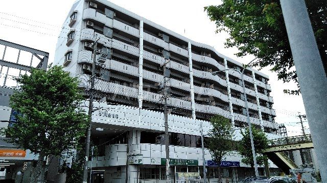 名古屋市千種区田代本通のマンションの建物外観