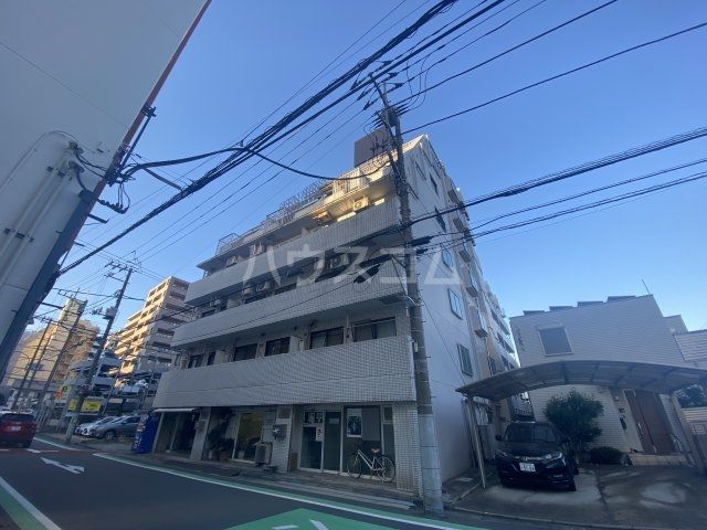 横須賀市日の出町のマンションの建物外観
