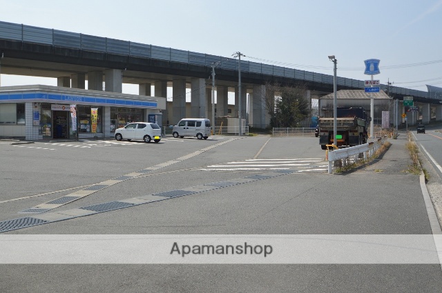 コンビニ　ローソン（コンビニ）まで1999m