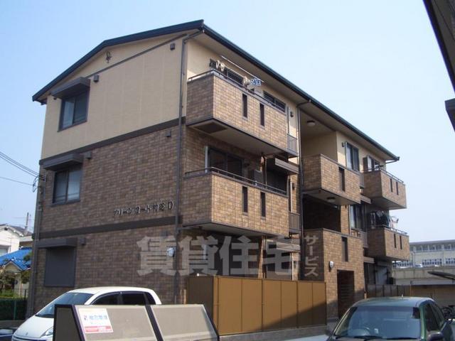 堺市東区日置荘北町のアパートの建物外観
