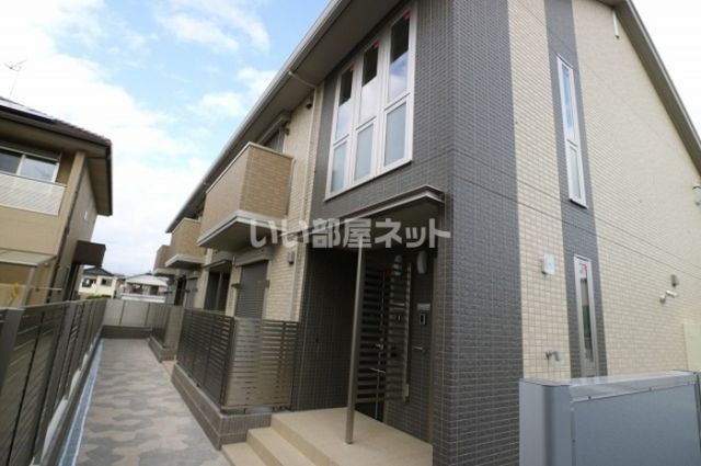 加古郡播磨町東本荘のアパートの建物外観