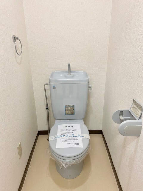 【ＢＬＵＥ　ＳＫＹ　鴻川のトイレ】