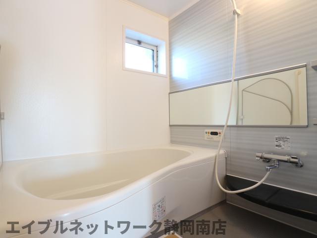 バス・シャワールーム　きれいなお風呂です