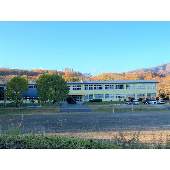 小学校　登別市立登別小学校（小学校）まで1058m