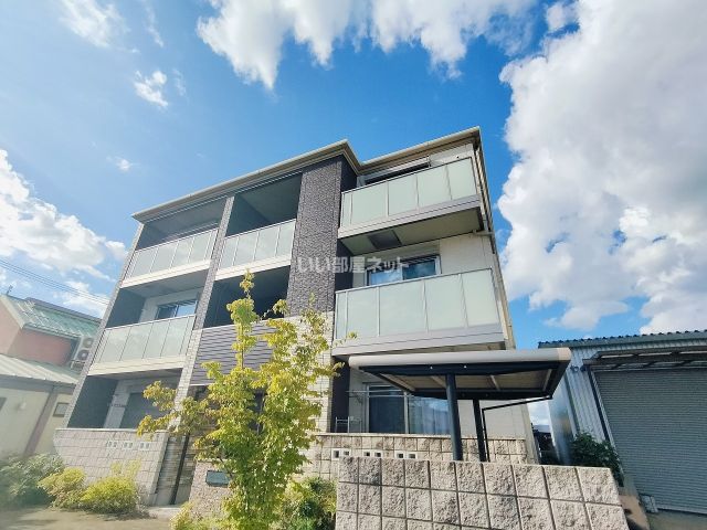 福知山市厚中町のマンションの建物外観