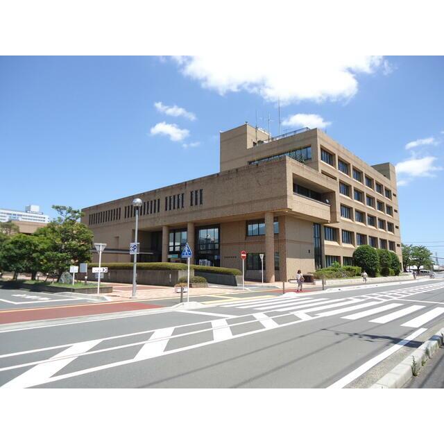 役所　伊勢原市役所（役所）まで1124m