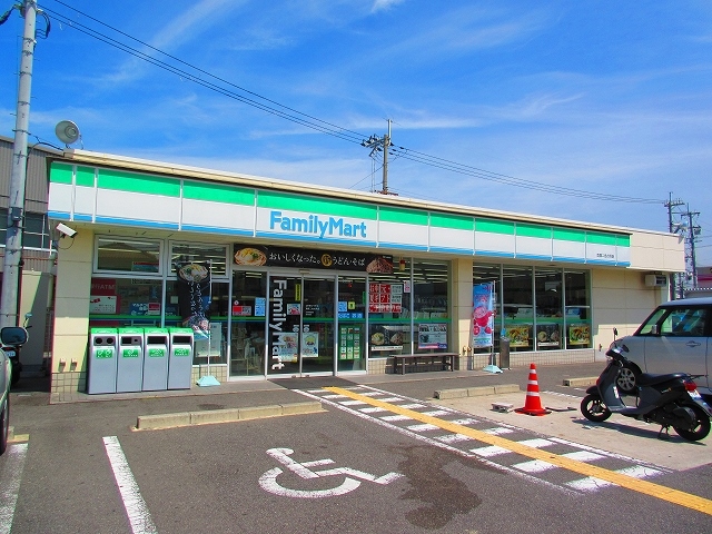 【貝塚市浦田のアパートのコンビニ】