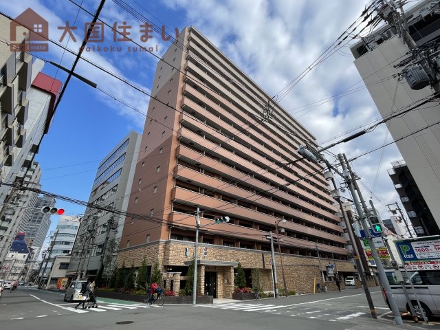 【大阪市浪速区元町のマンションの建物外観】