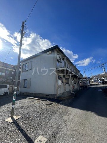 八王子市片倉町のアパートの建物外観