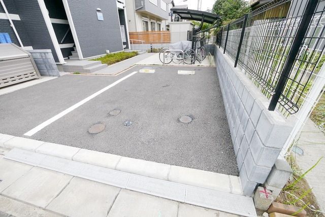 駐車場　駐車場