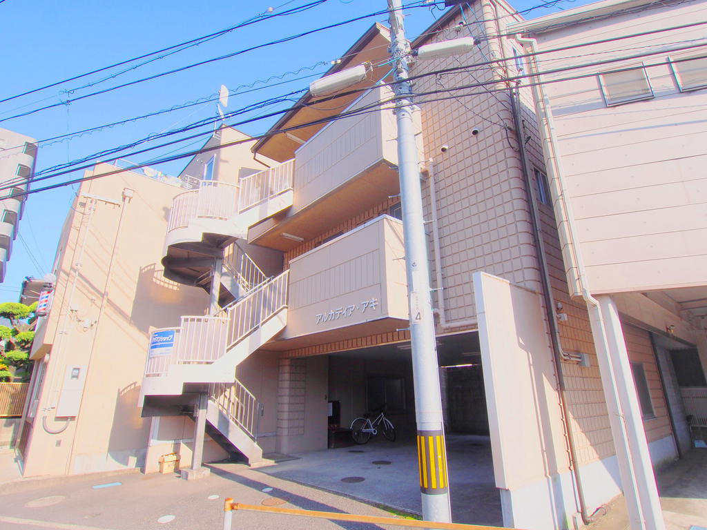 安芸郡海田町昭和中町のマンションの建物外観