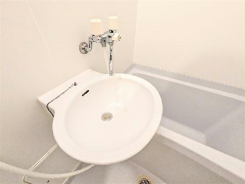 洗面設備　設備・仕様は号室により異なる為、現況を優先致します。