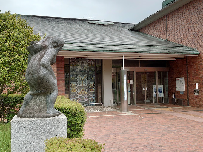 【秦野市平沢のアパートの図書館】