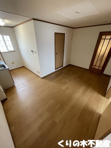 居室・リビング　こちらのリビングで趣味の時間をお楽しみください