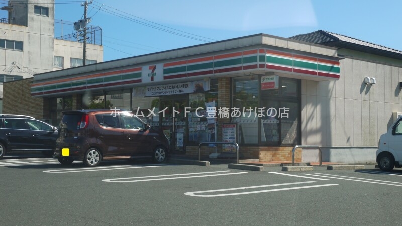 コンビニ　セブンイレブン豊橋飯村南4丁目店（コンビニ）まで743m