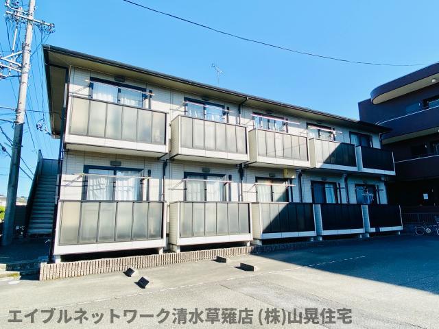 【静岡市葵区瀬名中央のアパートの建物外観】