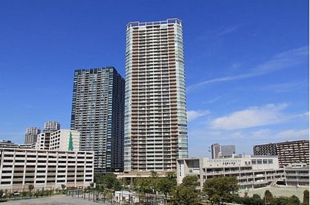 【江東区豊洲のマンションの建物外観】