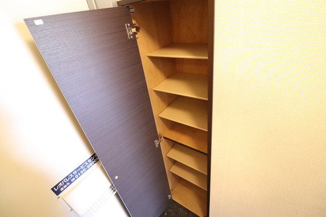 収納　シューズボックス