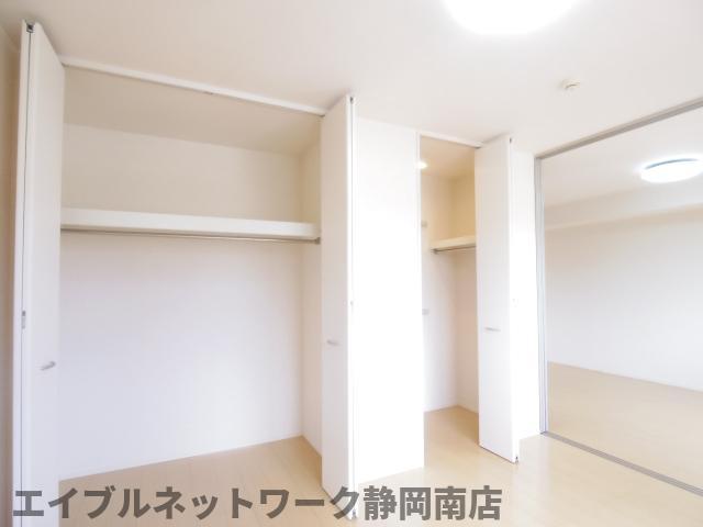 収納　たっぷりとした収納スペースです