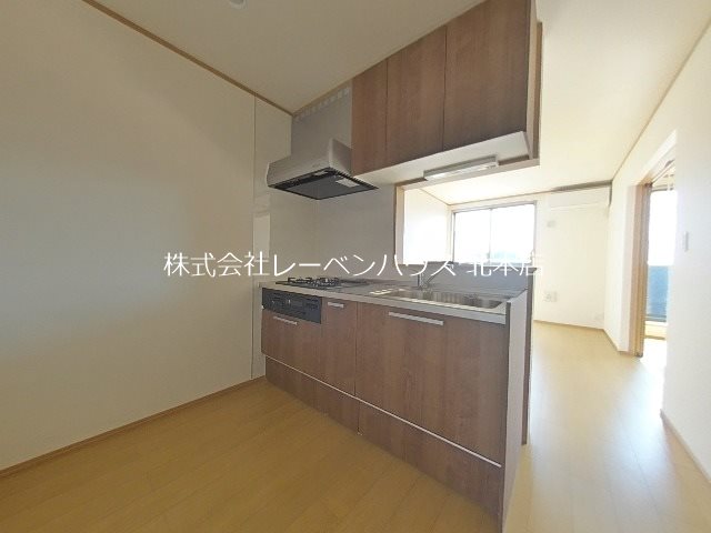 キッチン　レーベンハウス北本店へ　048-590-5757