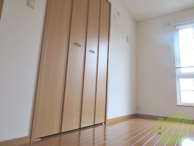 収納　クローゼットが有るので、部屋を広く使えて良いですね。