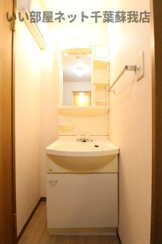 洗面設備　朝の準備に活躍する、洗髪洗面化粧台！