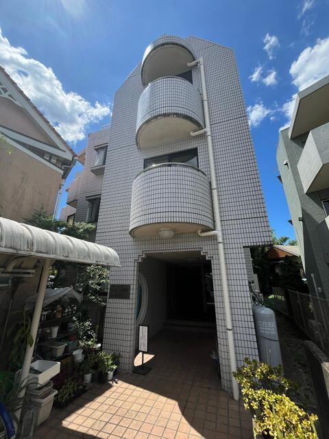 神奈川県川崎市多摩区菅城下（マンション）の賃貸物件の外観