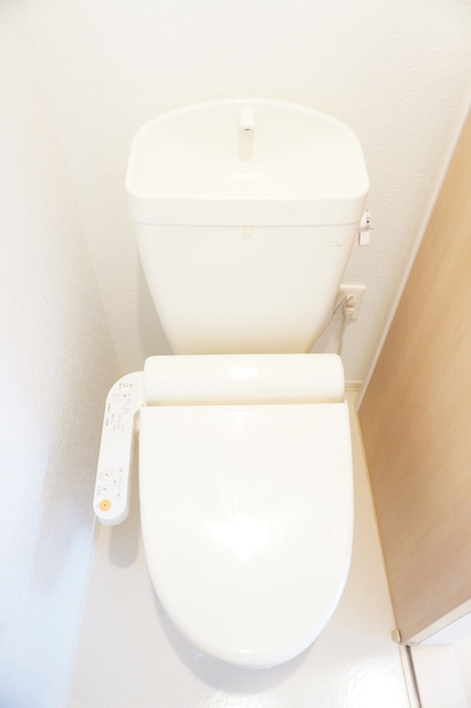 トイレ　トイレは洗浄便座です☆
